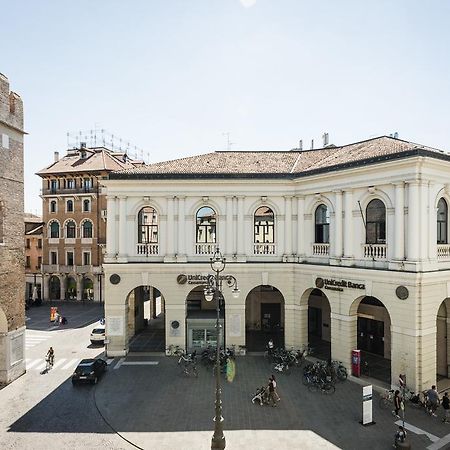 Myplace Piazza Dei Signori Apartments Тревизо Экстерьер фото