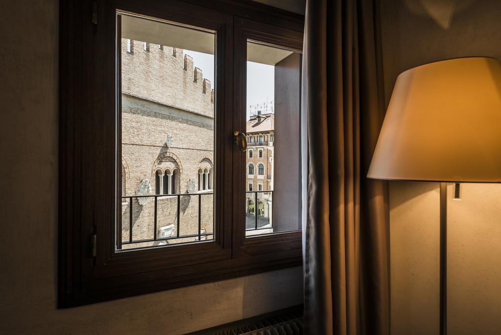 Myplace Piazza Dei Signori Apartments Тревизо Экстерьер фото