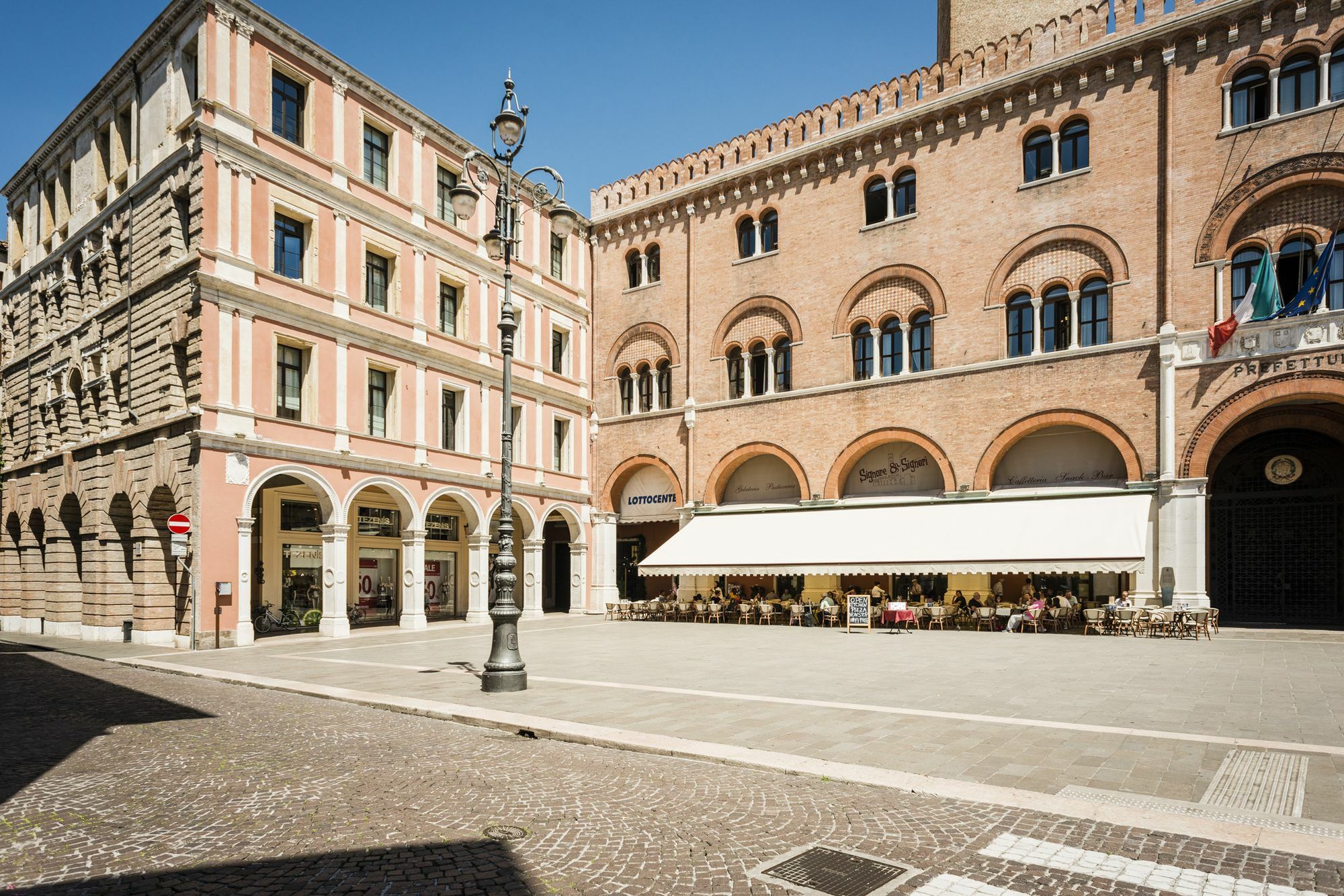 Myplace Piazza Dei Signori Apartments Тревизо Экстерьер фото